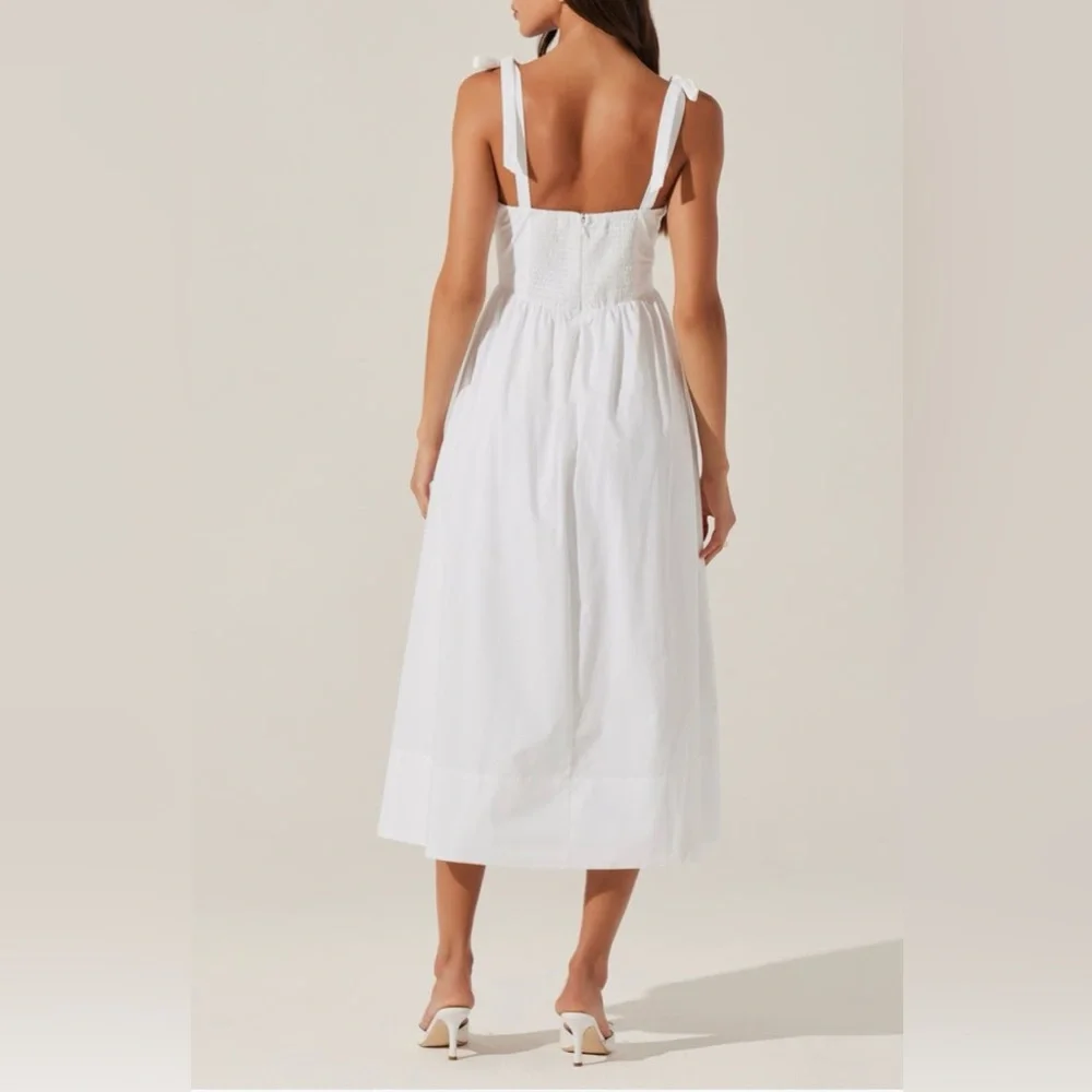 ASTR the Label Helia Sleeveless A-Line Dress White New - Picture 2 of 9